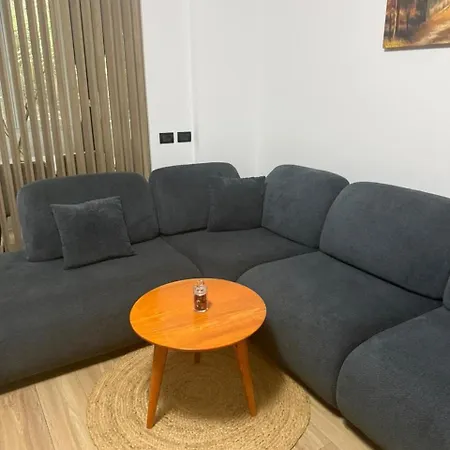 Lake Apartment Appartement Tirana