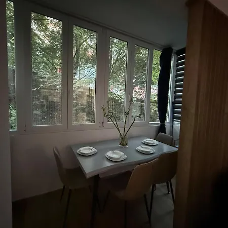 Lake Apartment Appartement Tirana